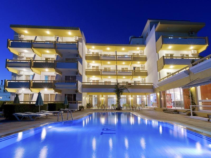 Trianta Hotel Apartments 2*