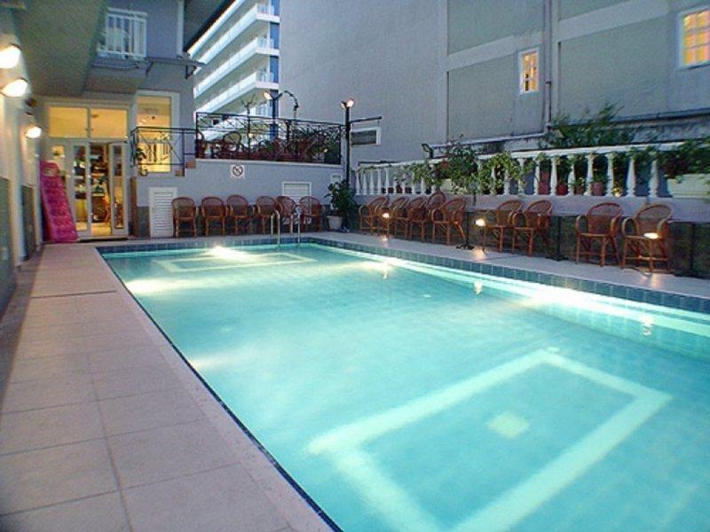 Venus Hotel 2*