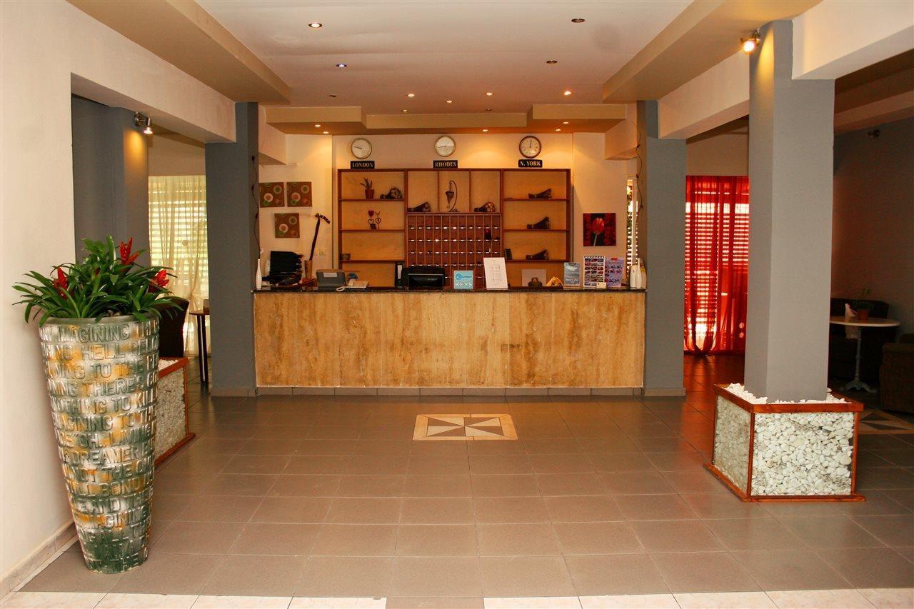 Venus Hotel 2*