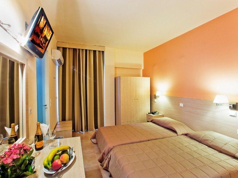 Ambassador Hotel 2*