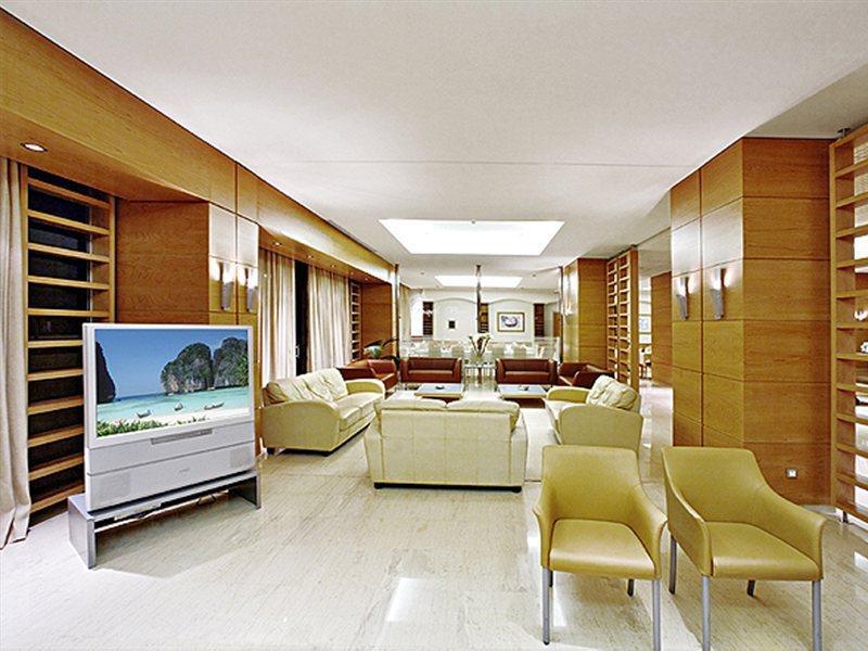 Athineon Aparthotel 4*