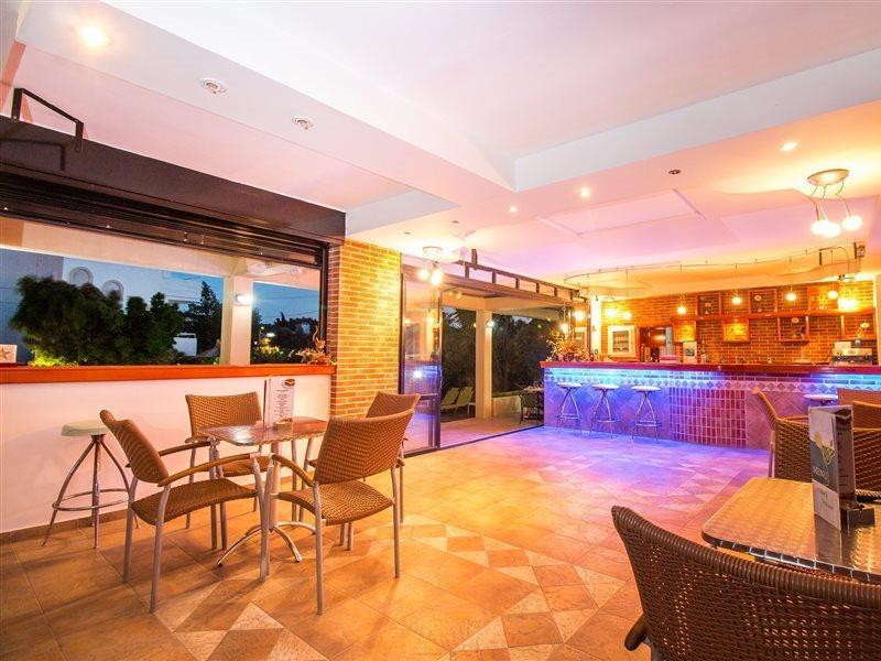 Mike's House Hotel