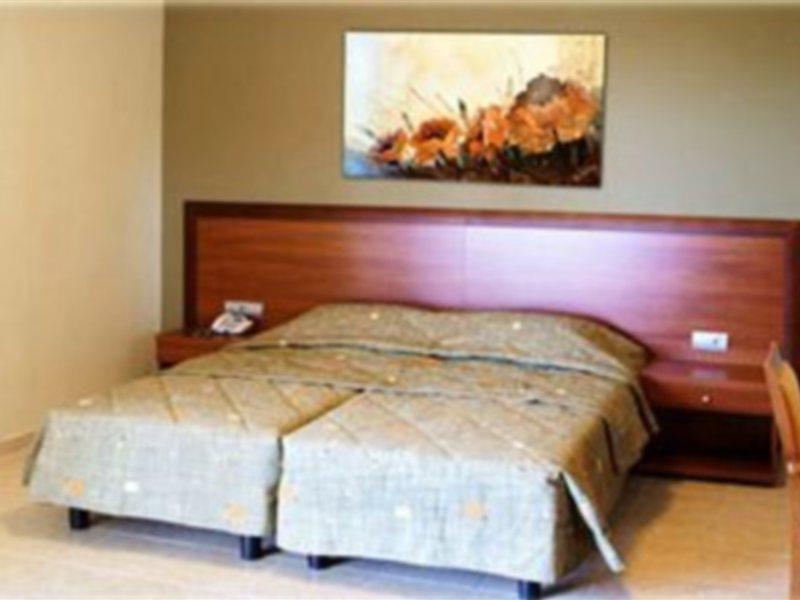 Esmeralda Aparthotel Kremasti (Rhodes)