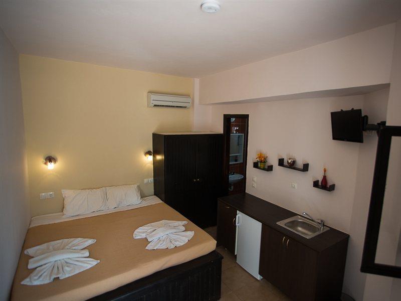 Little Sea View Apartment