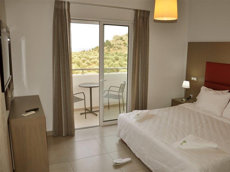 Daniel Luxury Aparthotel 4*