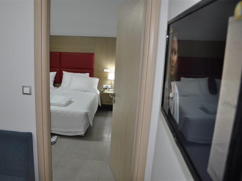 Daniel Luxury Aparthotel 4*
