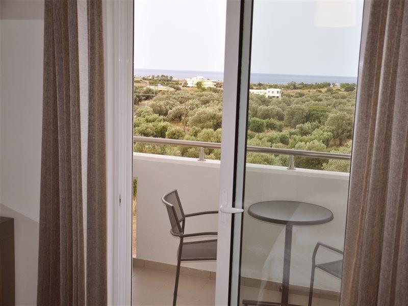 Daniel Luxury Aparthotel 4*