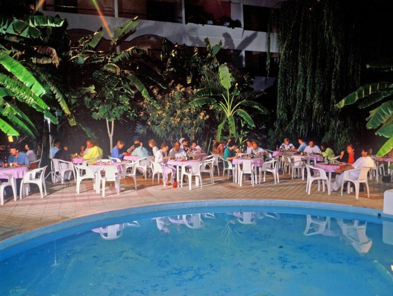 Tigaki Beach Hotel 4*