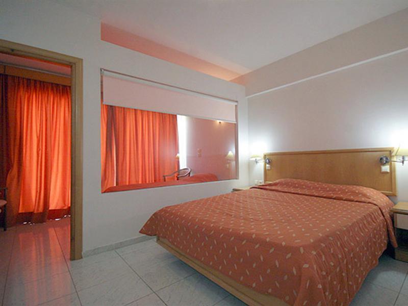 Zorbas Hotel 4*
