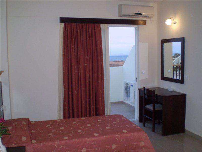 Evripides Village Hotel 4*