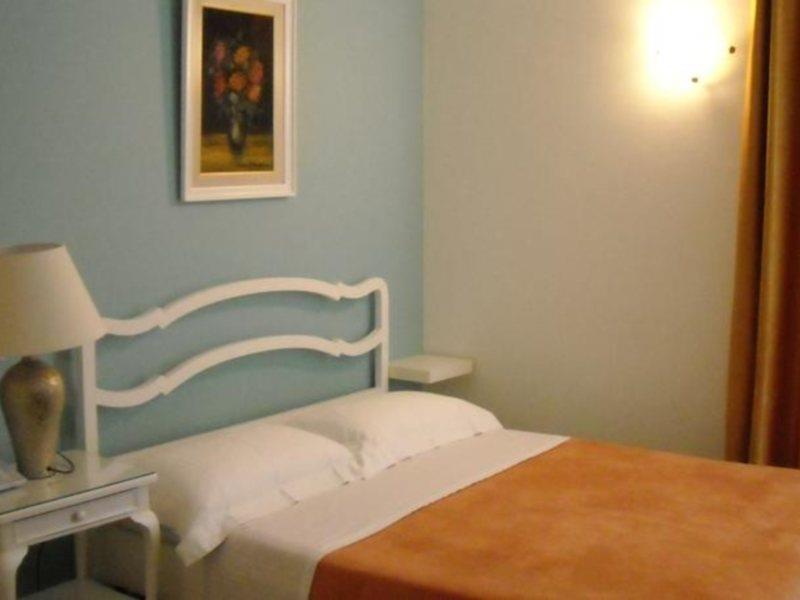 Marina Hotel Corfu (city)
