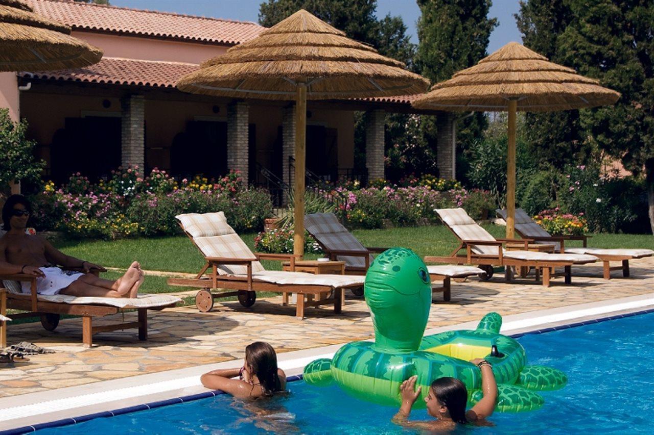 Corfu Club Aparthotel 3*
