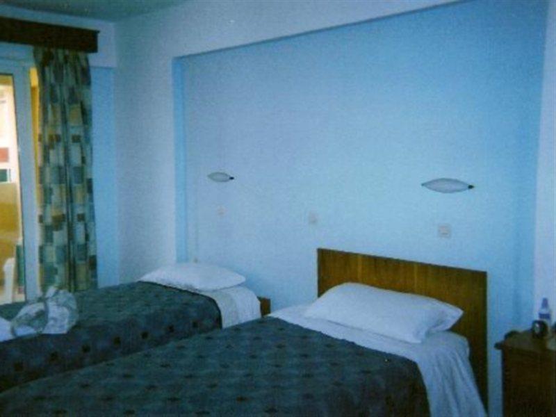 Alexis Hotel 3*