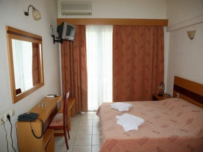 Corfu Hellinis Hotel 3*