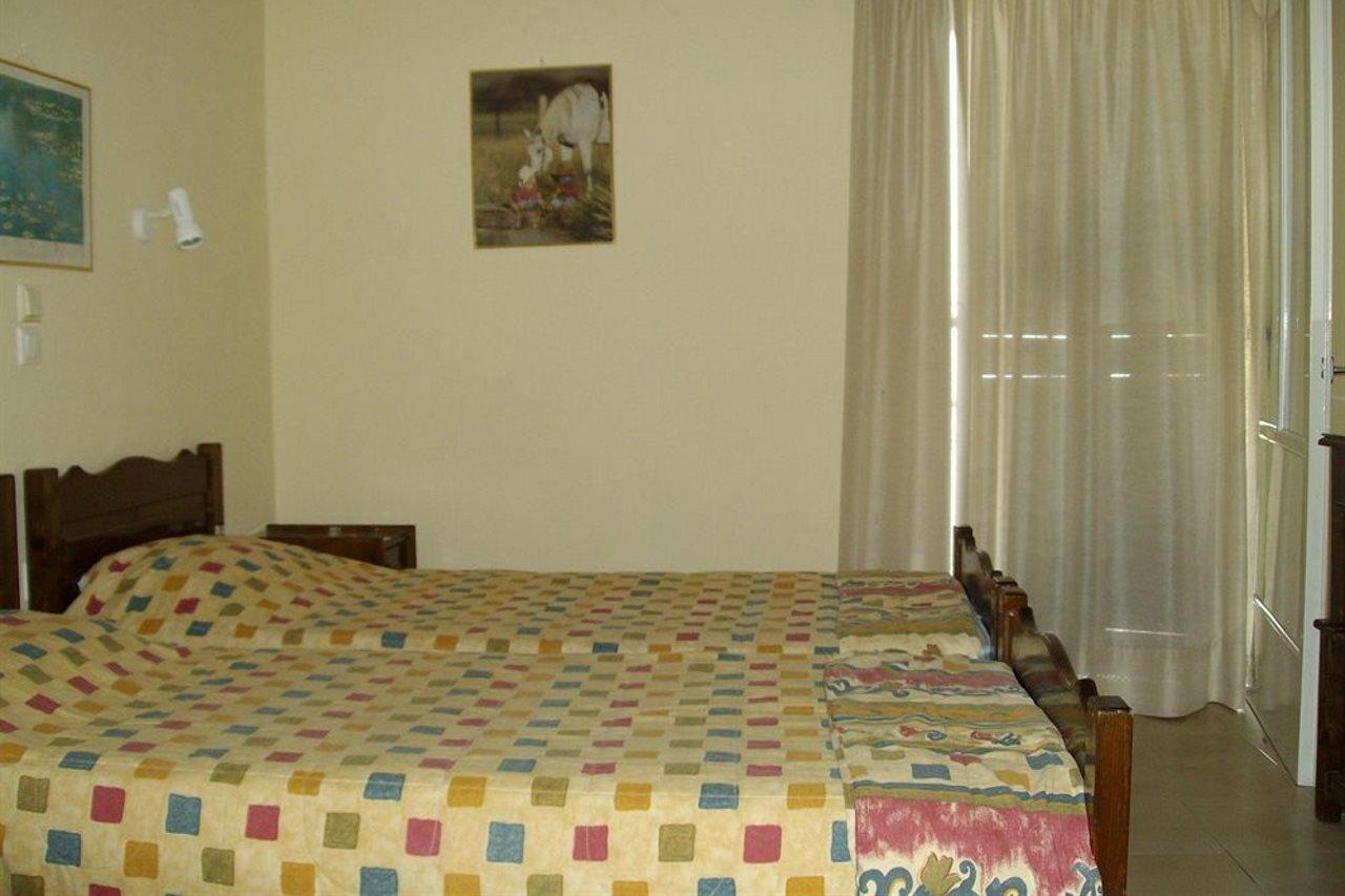 Golden Nests Apartment *