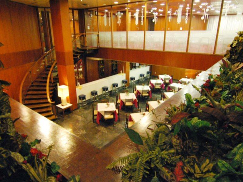 Iniohos 3*