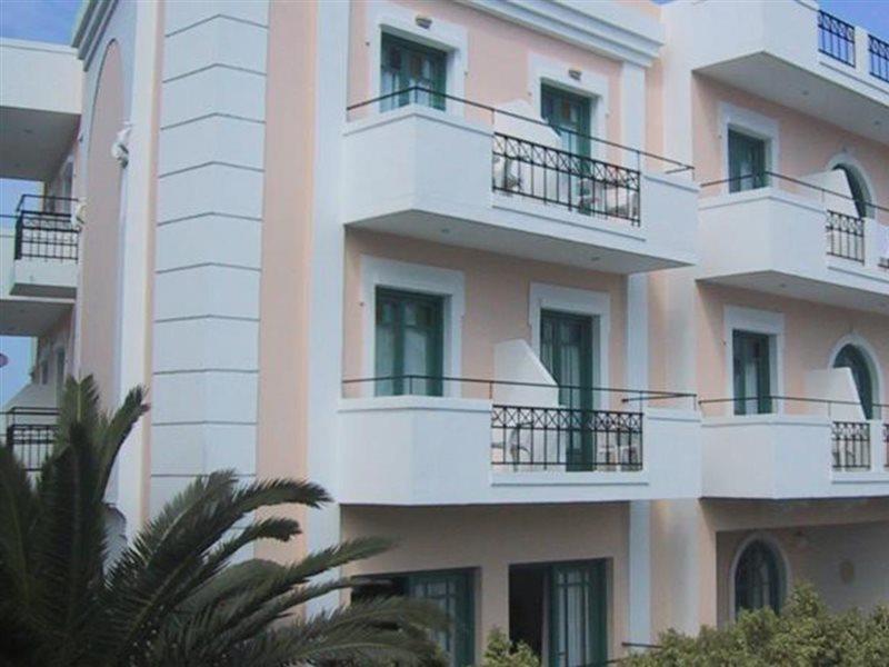 Antinoos Hotel 3*