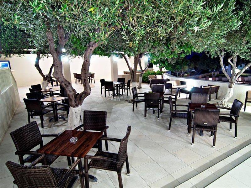 Ourania Aparthotel