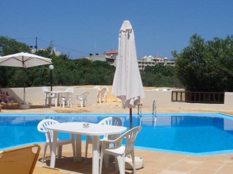 Alexandros Aparthotel Kalamaki (Chania)