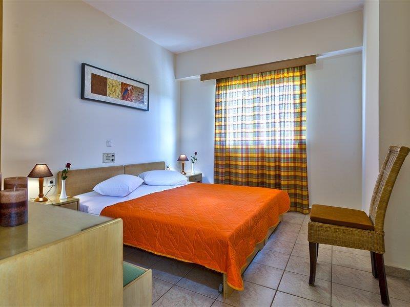 Veronica Aparthotel 3*