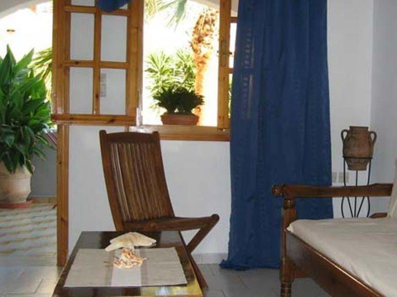 Angela Aparthotel