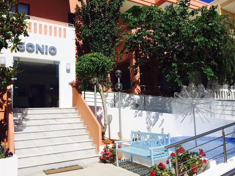 Sonio - Que Bella Collection Aparthotel Platanias (Crete)