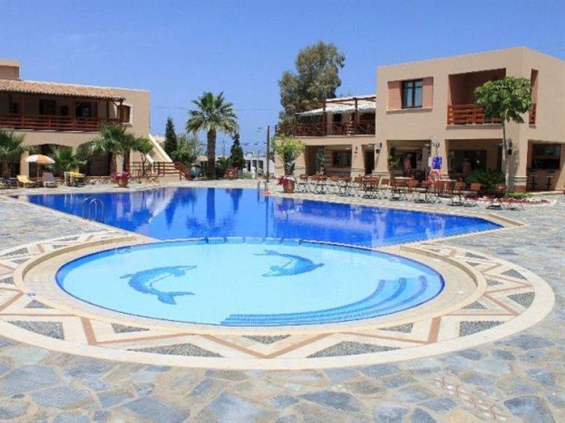 Omega Platanias Aparthotel 3*
