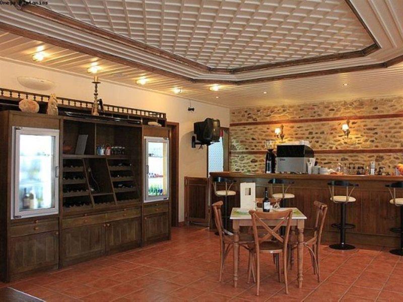 Omega Platanias Aparthotel