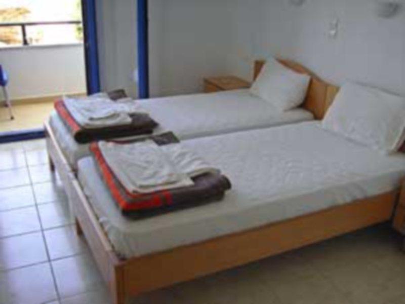 Stavris Hotel 2*