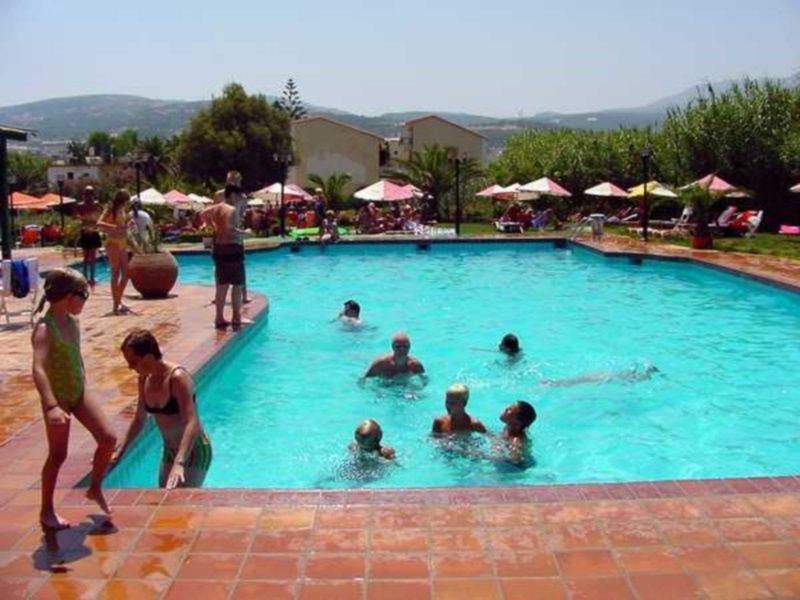 Motakis Village Hotel 2*