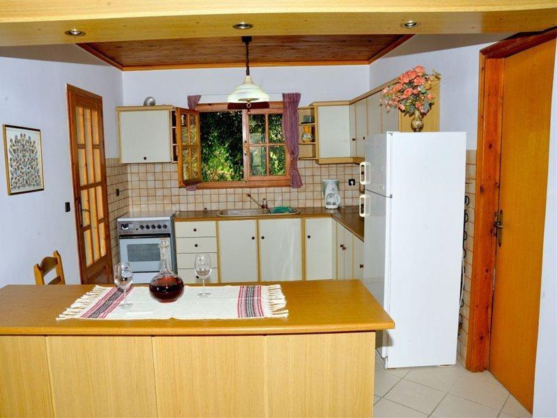 Lefkothea With Large Private Pool Villa Adelianos Kampos