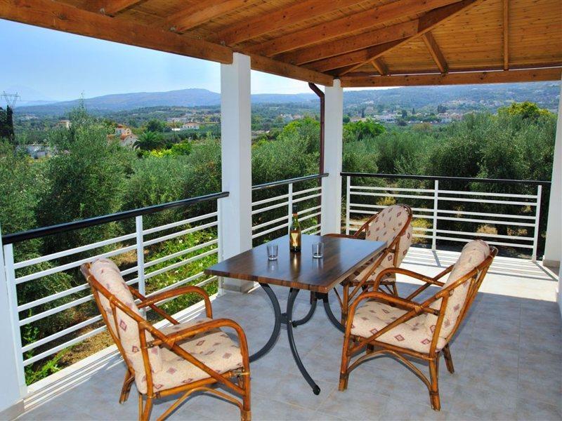 Lefkothea With Large Private Pool *