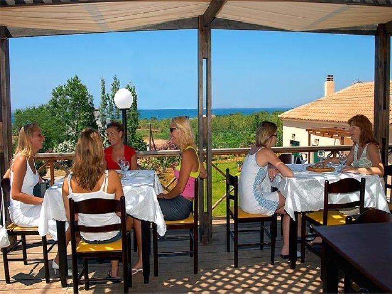 Adelais Hotel 2*