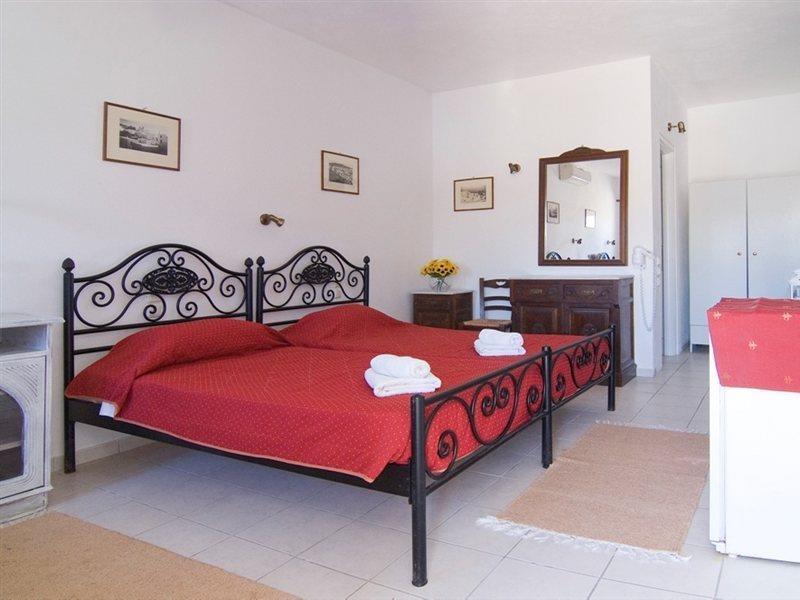 Akrotiraki Hotel