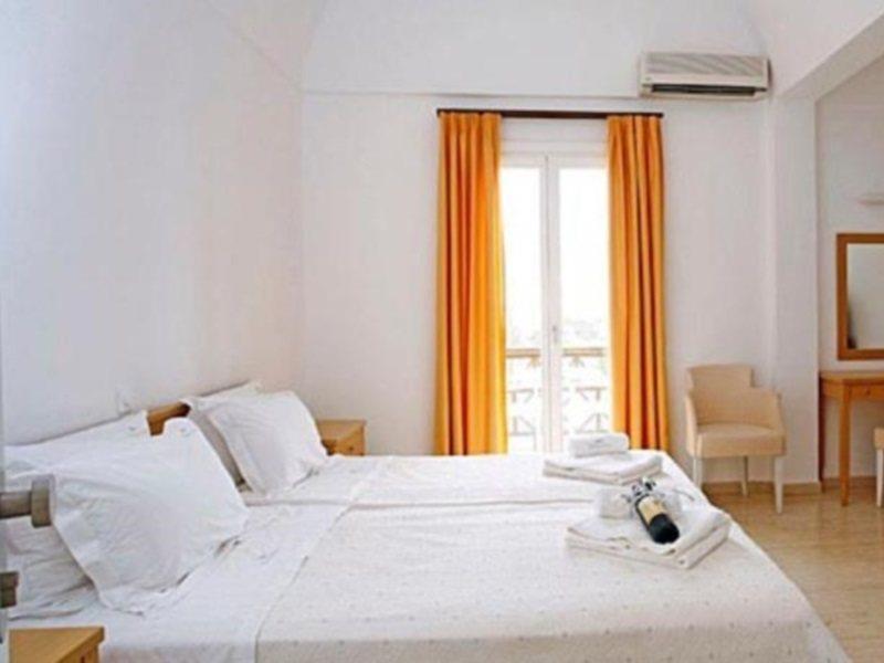 Thera Mare Hotel 4*