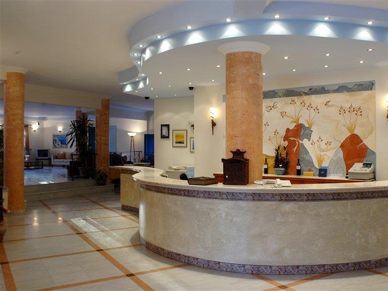 Aegean Plaza Hotel Kamari (Santorini)