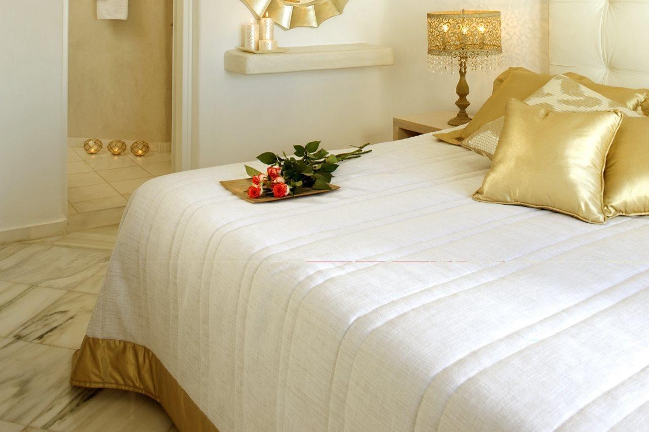 Gold - Small Luxury Of The World 4*