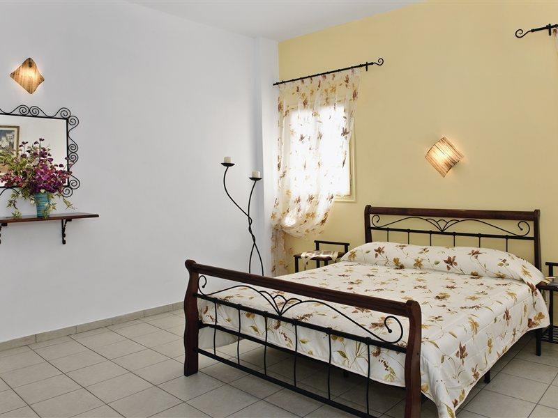 Paradise Aparthotel