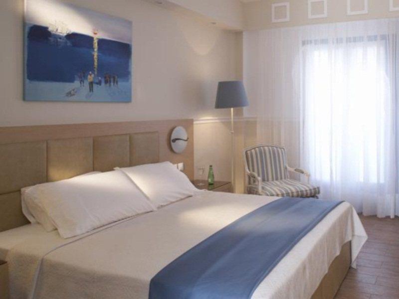 Lagos Mare 4*