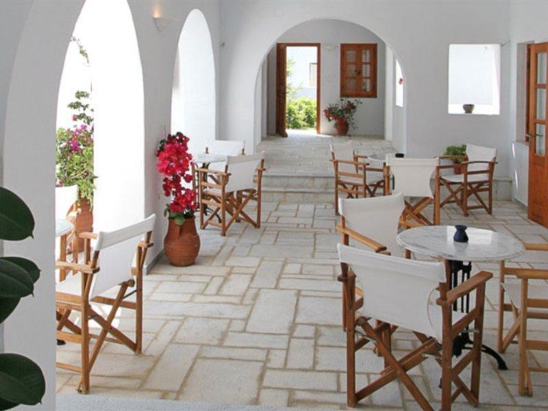 Roussos Guest house