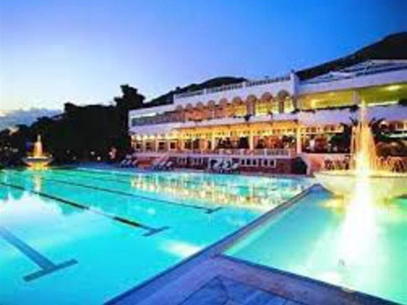 Wyndham Poseidon Hotel 5*