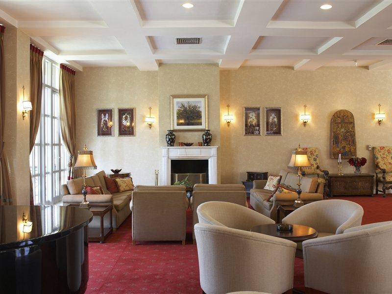 Amalia Hotel