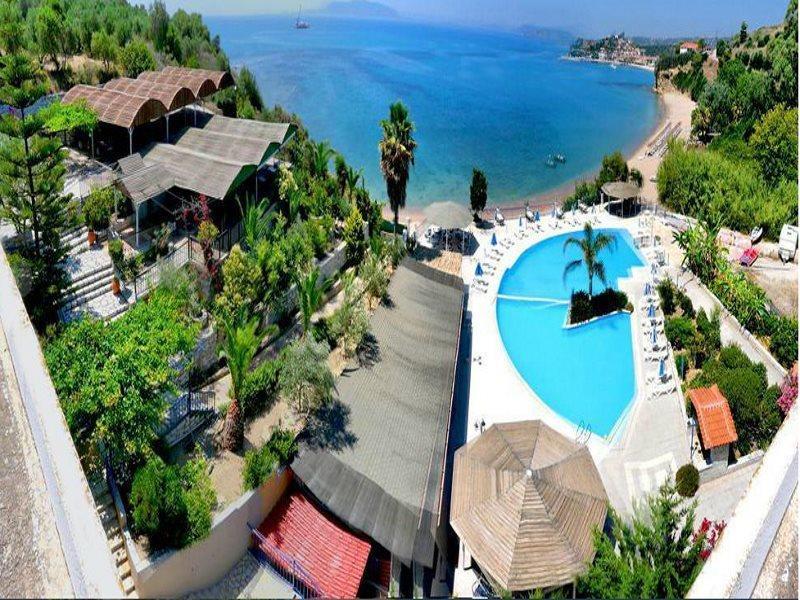 Golden Sun Hotel Finikounta