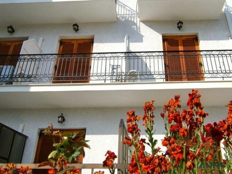 Orfeas Hotel 2*