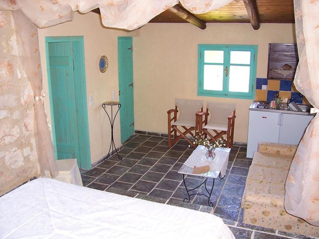 Revera Traditional Stone Villas, & Villa Keri