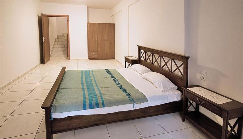 Aparthotel Chrissanthi Sea *