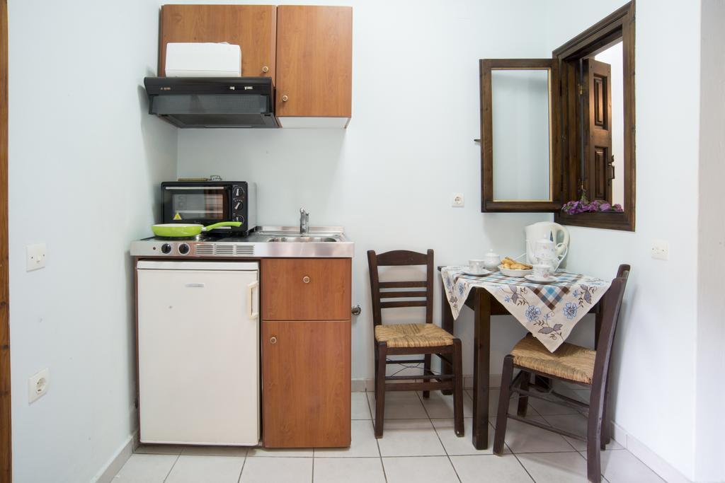 Apartment Leandros *