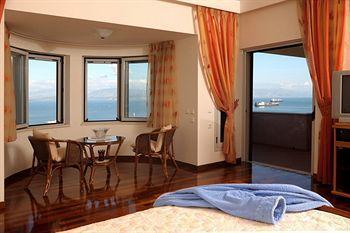 Aparthotel Nikolaos House