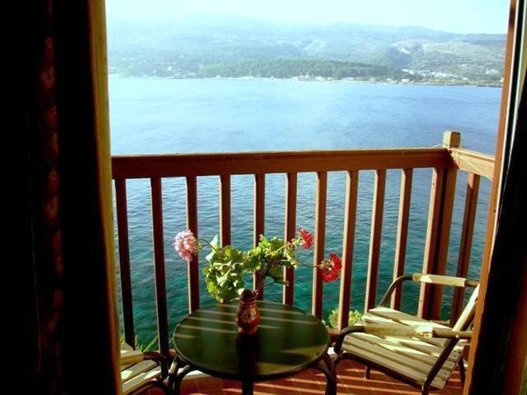 Hotel Mirini 3*