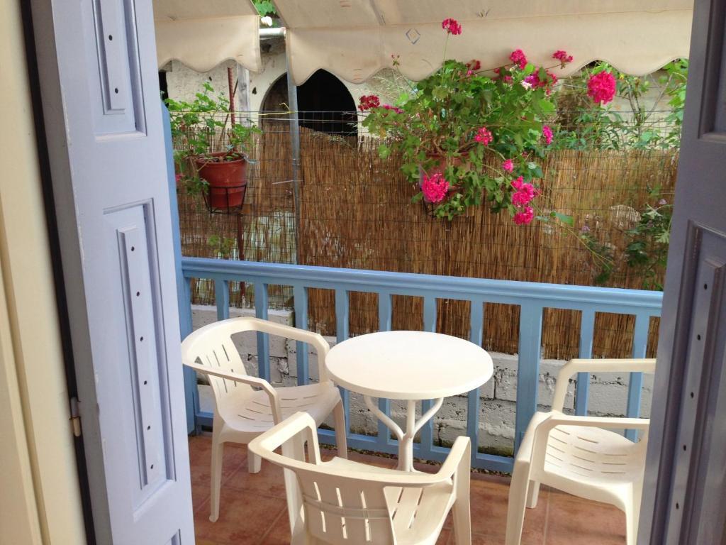 Konstantina Studios Agios Nikitas